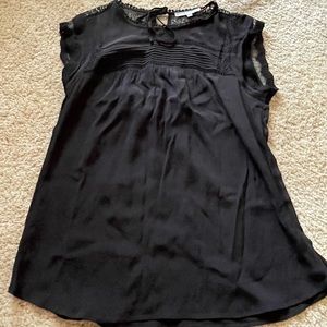 Daniel Rainn black top large
